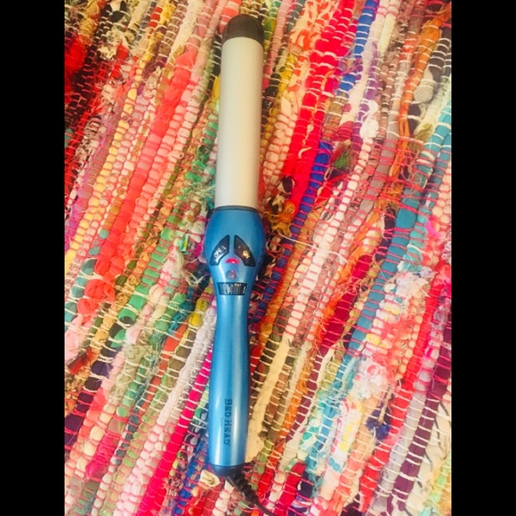 bed head curling wand blue